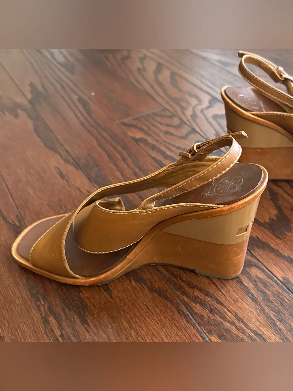Tory Burch Gabrielle brown Leather wedge Sandals preppy summer resort size 8.5